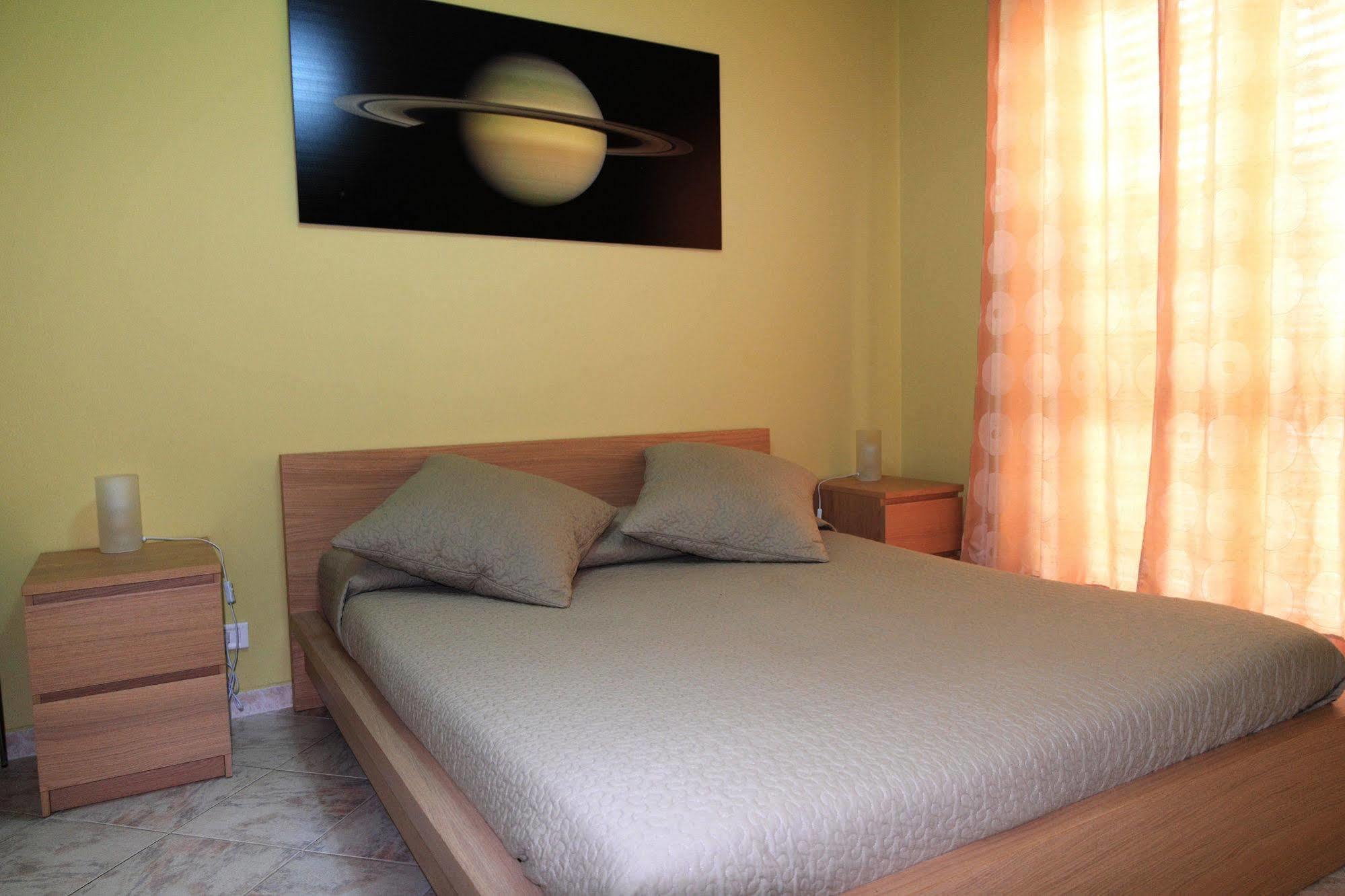 Kosmos Bed & Breakfast Syracuse